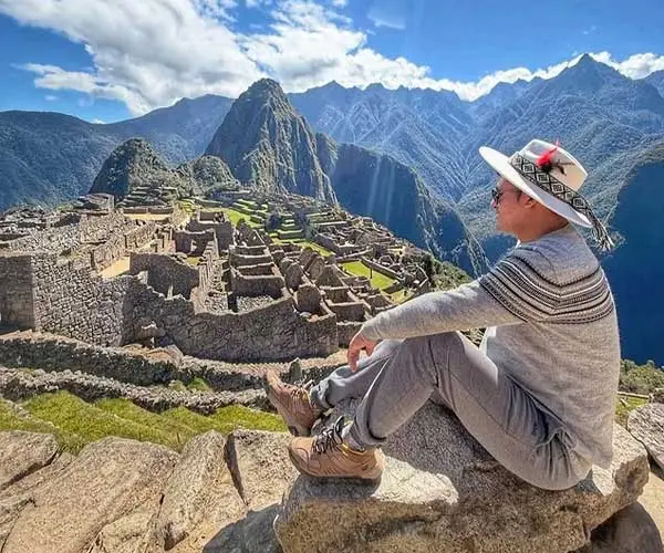 Carlos Machupicchu local guide in Cusco